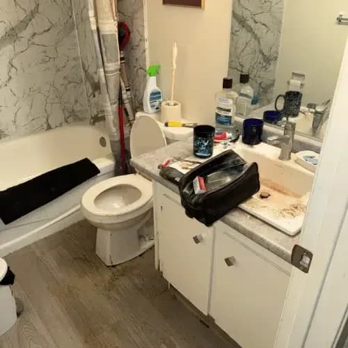 Bathroom before cleaning